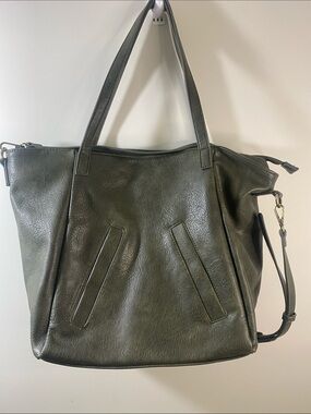 Antik Karaft vegan leather boho purse with should strap. Excellent condition